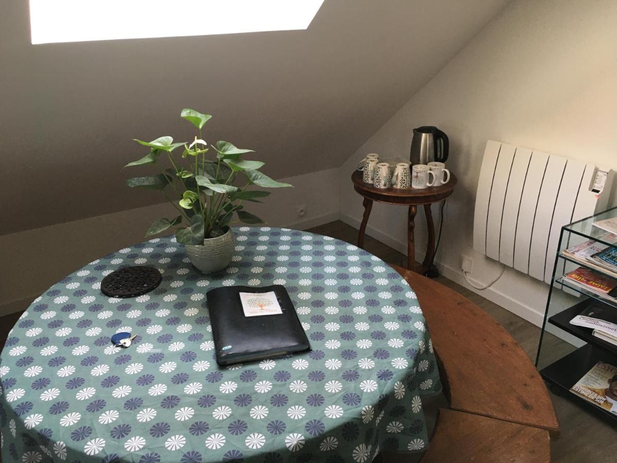 Gite D'Etape Du Tilleul, 4-8 Personnes La Celle-les-Bordes 外观 照片